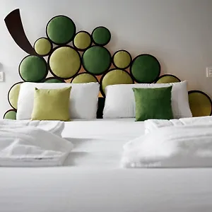 2* Pensión Basque Boutique